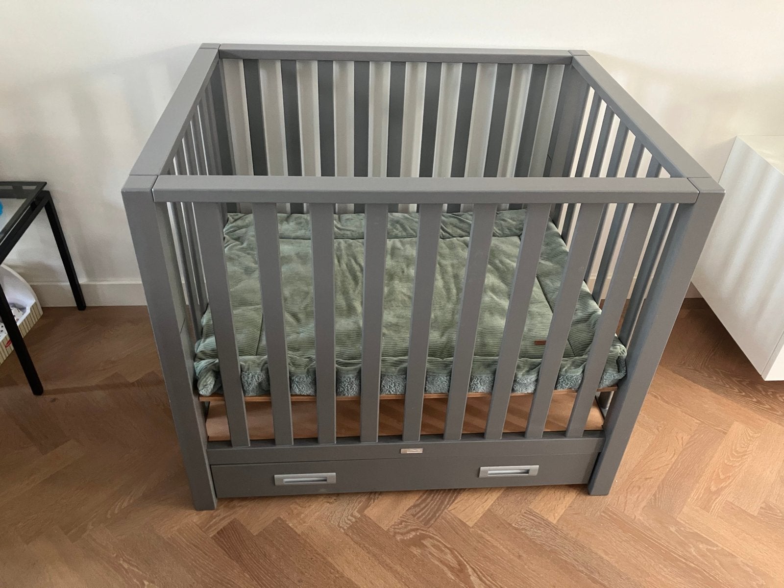 Baby box met lades in hoogte verstelbaar, Kinderen en Baby's, Ophalen, Gebruikt, Vierkant, In hoogte verstelbaar
