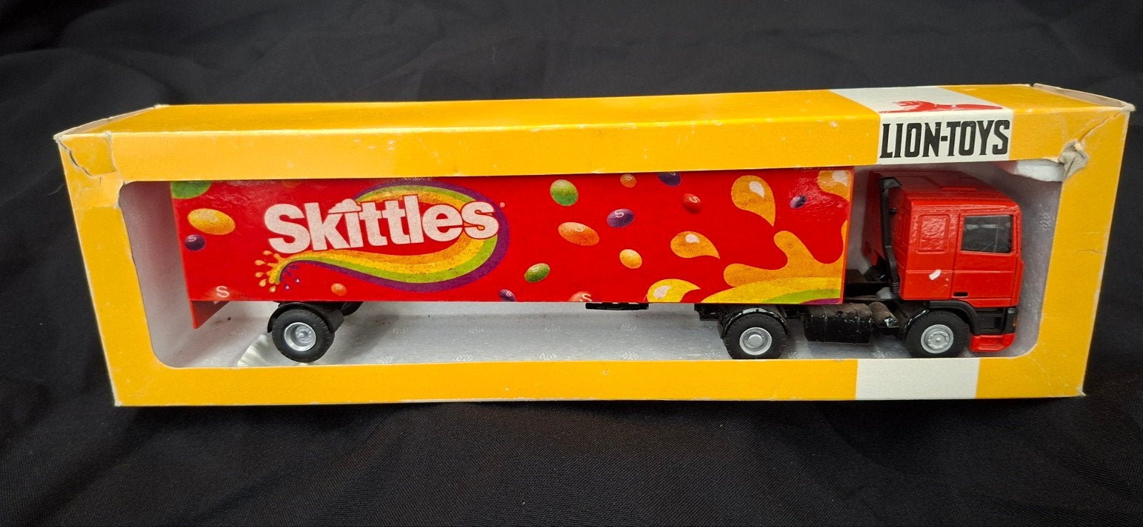 Lion-Toys Skittles Vrachtwagen met Oplegger - Nieuw in Doos, Ophalen of Verzenden, Nieuw