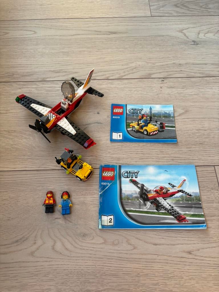 Legoset 60019 stuntvliegtuig en grondpersoneel compleet, Ophalen of Verzenden, Zo goed als nieuw