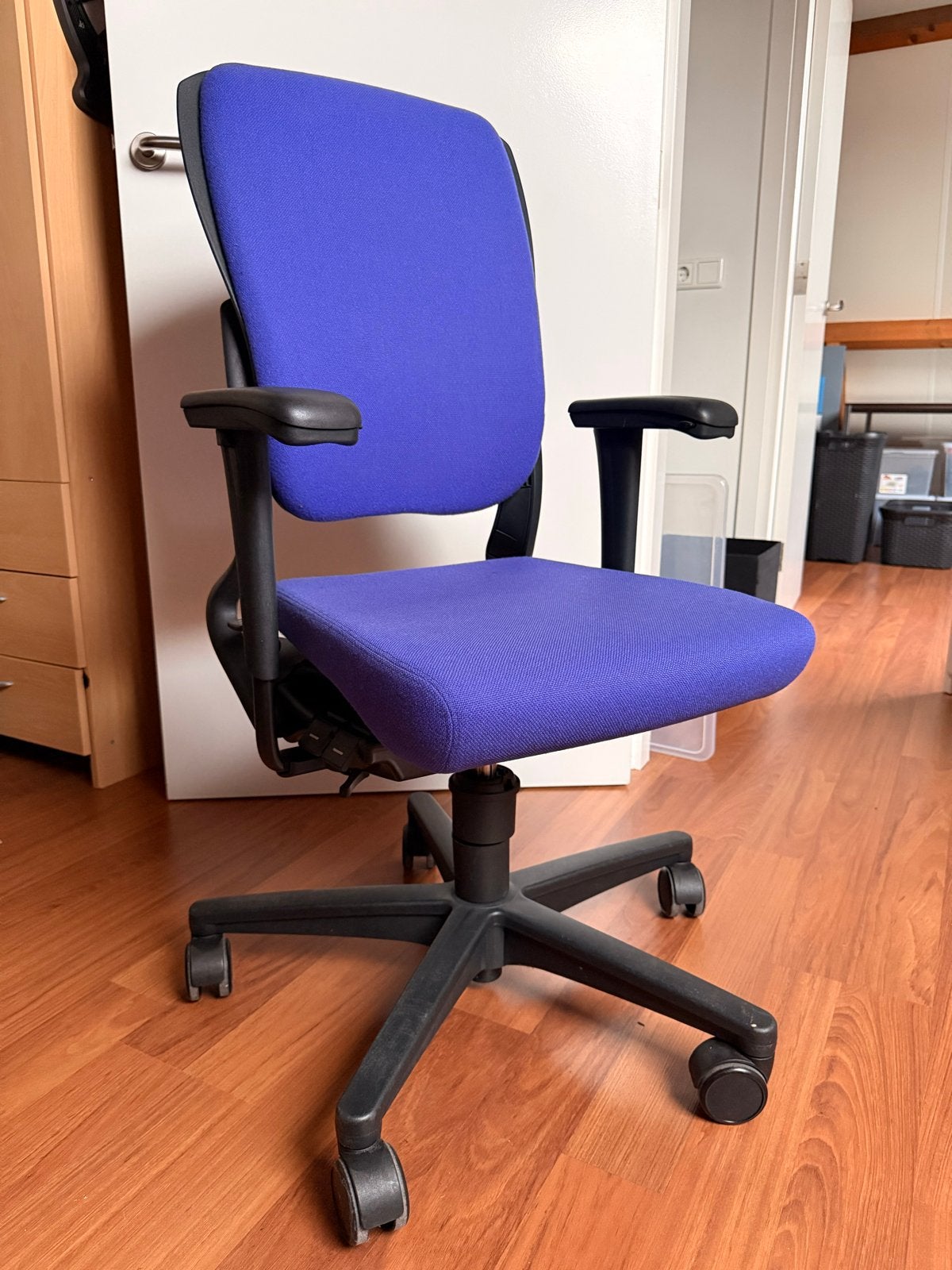 Ahrend 230 Bureaustoel - Ergonomisch & NEN-EN 1335, Huis en Inrichting, Ophalen, Gebruikt, Blauw, Bureaustoel