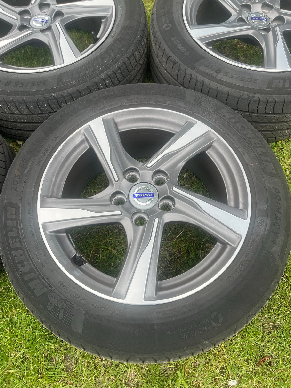 Volvo 16 inch velgen met Michelin banden - nette set, Gebruikt, -, Banden en Velgen, Zomerbanden