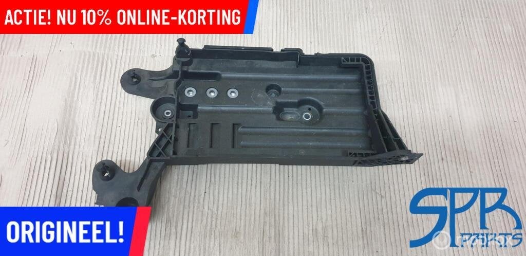 VAG GOLF 7 Accubak ACCU HOUDER CONSOLE BAK STEUN 5Q0915321H
