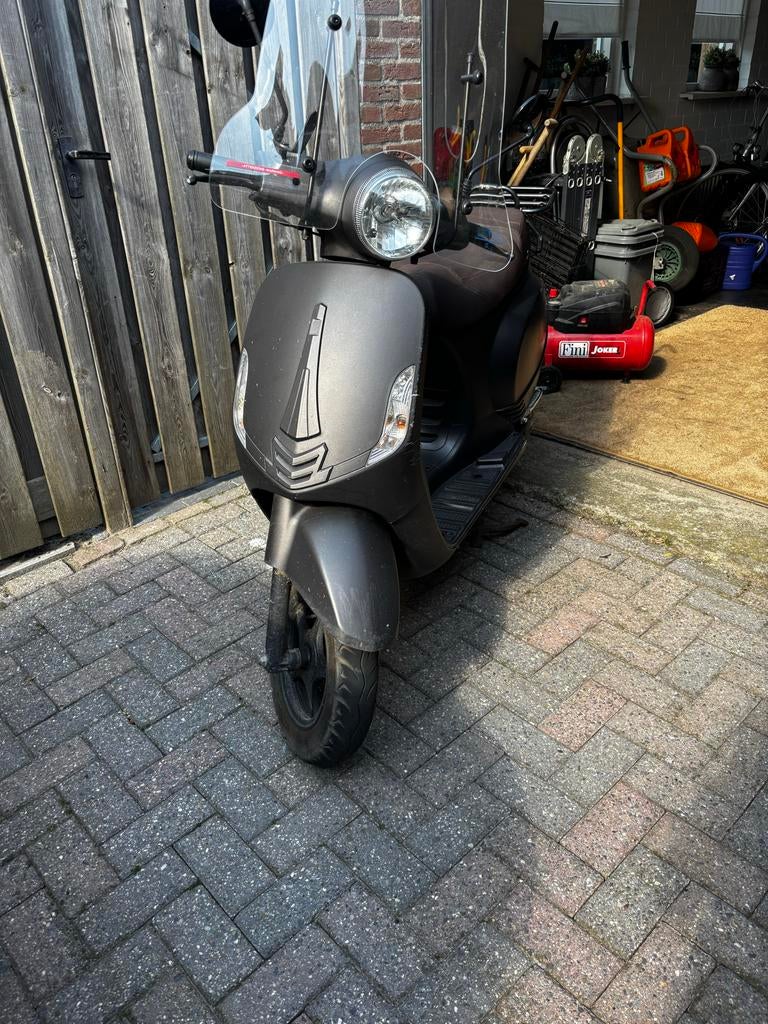 Iva scooter, Ophalen, Zo goed als nieuw, Benzine, Overige modellen