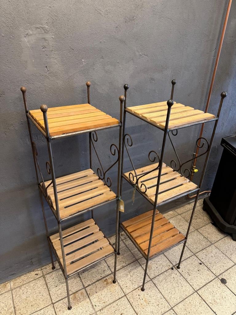 Set van 2 etagères met een ijzeren frame en houten plankjes., Huis en Inrichting, Woonaccessoires | Etagères, Ophalen, Nieuw