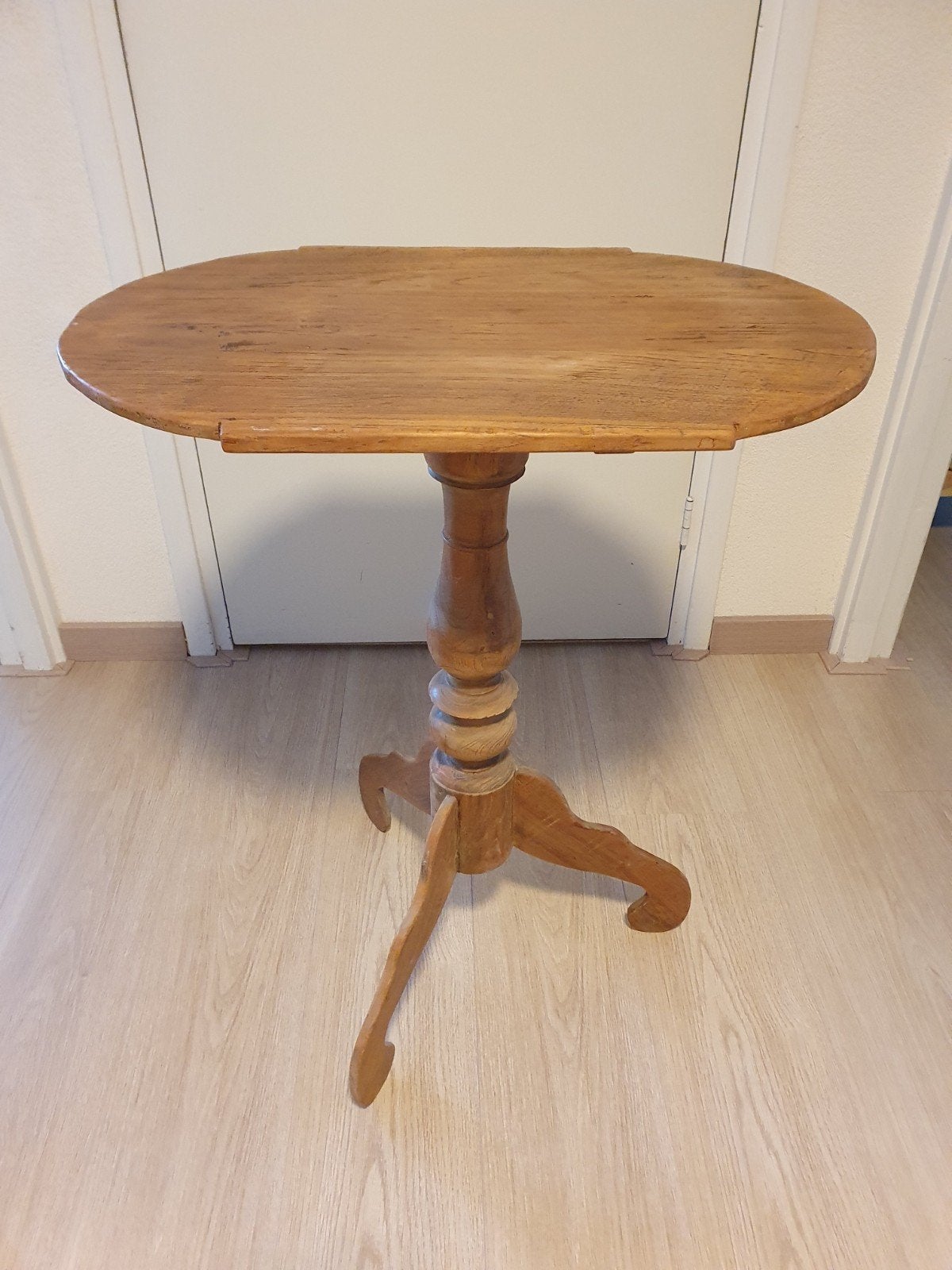 Wijntafeltje, Ophalen, Rechthoekig, 75 cm of meer, 60 cm of meer