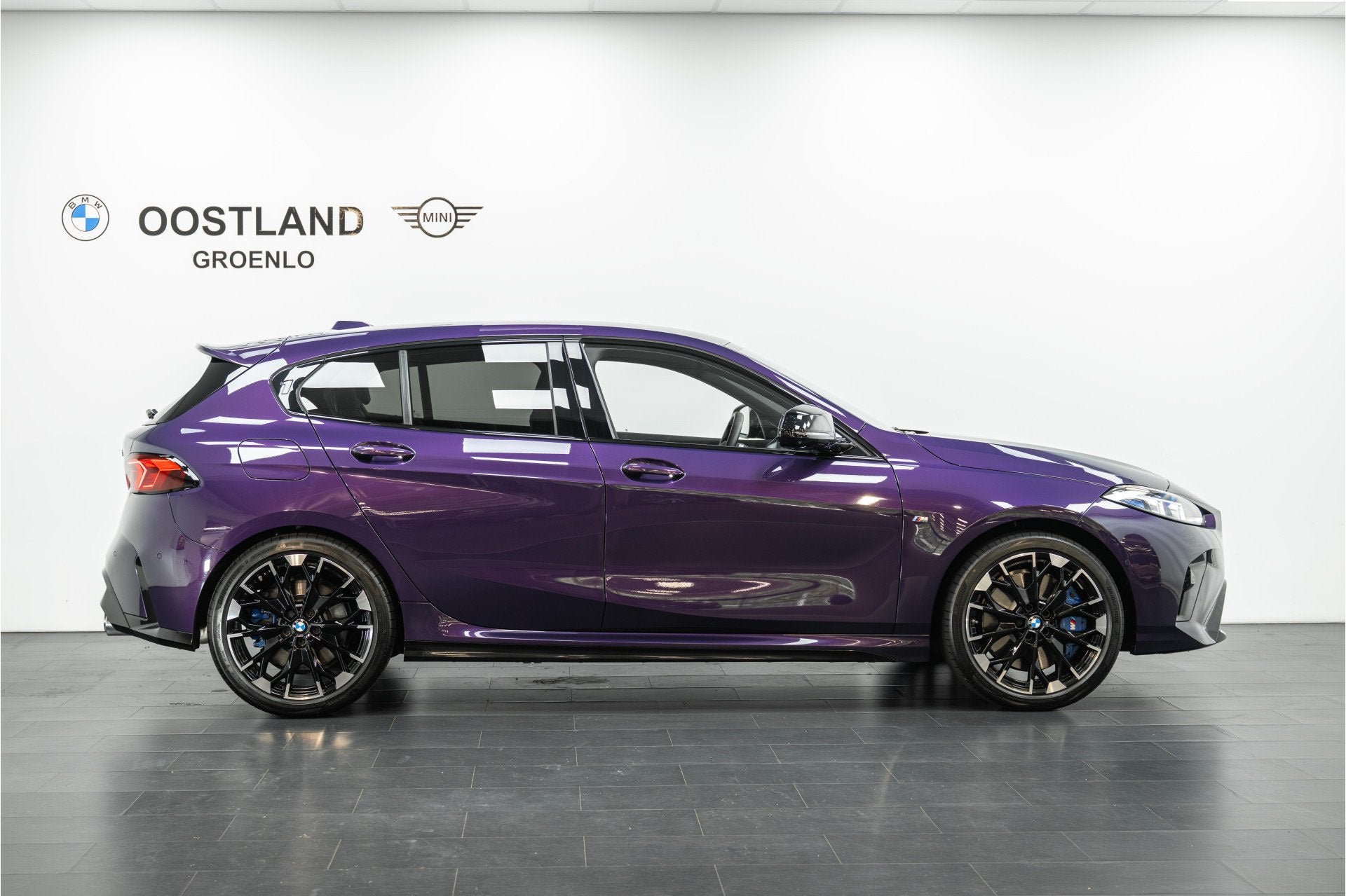 BMW 1 Serie M135 xDrive High Executive Automaat / Sportstoel, Auto's, 1998 cc, 1525 kg, Gebruikt, Met garantie (alle)