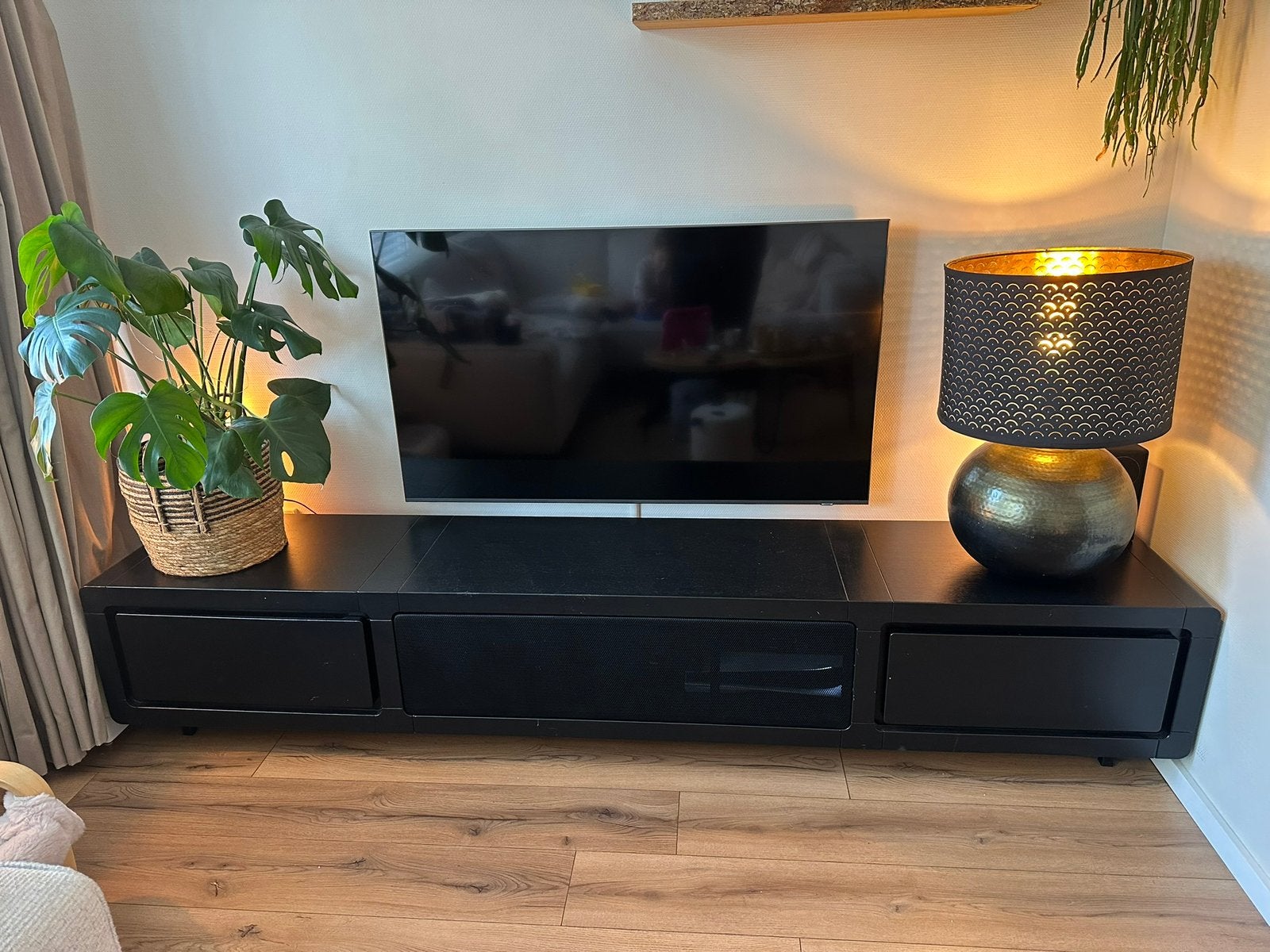 Massieve tv kast, Ophalen, Gebruikt, Eikenhout, Minder dan 100 cm