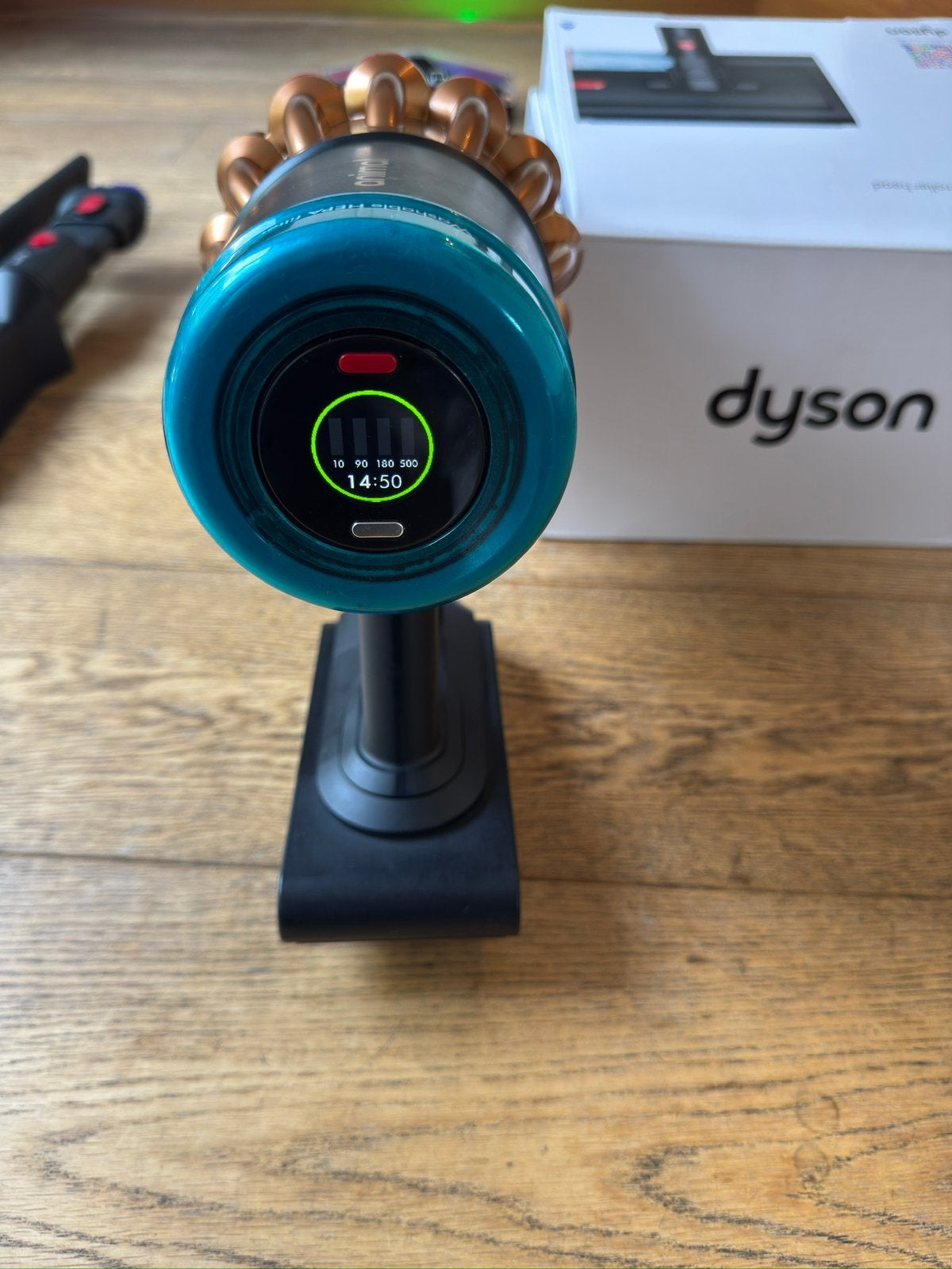 Foto 7 van NIEUWSTAAT Dyson V16 Piston Animal Submarine 14 MND GARANTIE