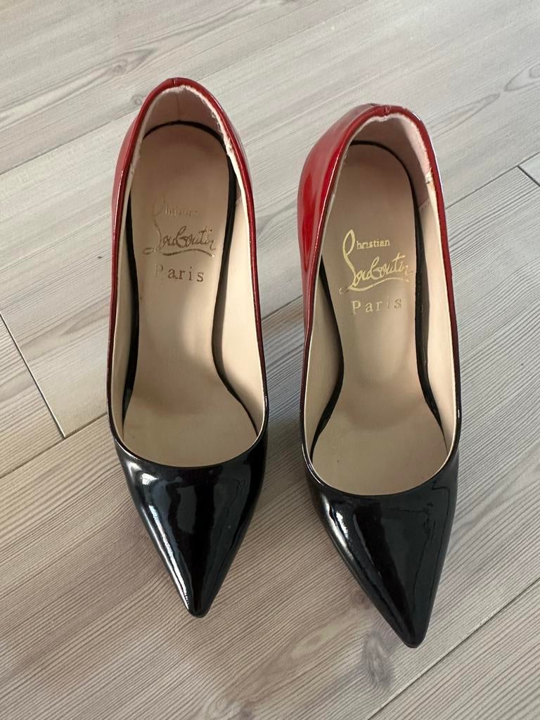 Mooie hoge rood/zwarte pumps maat 36, Kleding | Dames, Schoenen, Ophalen of Verzenden, Zo goed als nieuw, Rood