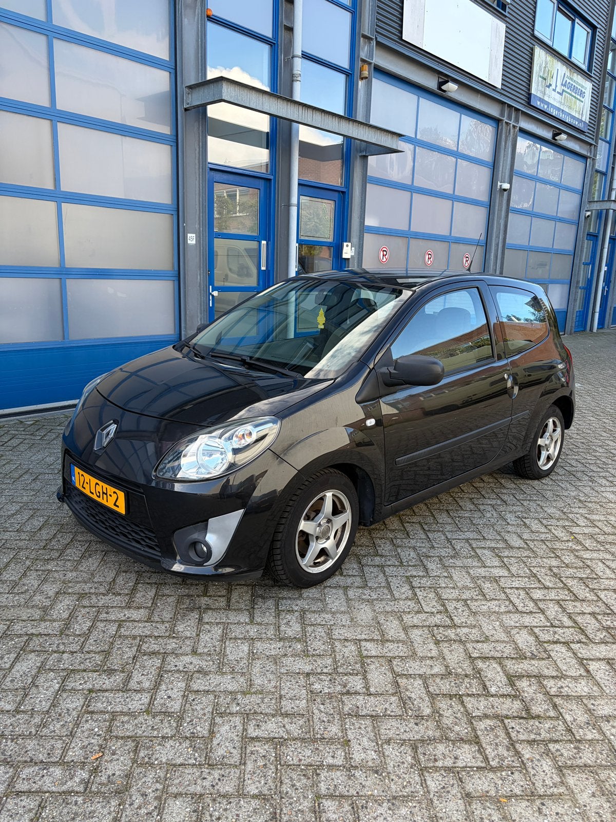 Renault Twingo 1.2 16V 2010 Zwart, Auto's, 839 kg, Twingo, 4 cilinders, 4 stoelen
