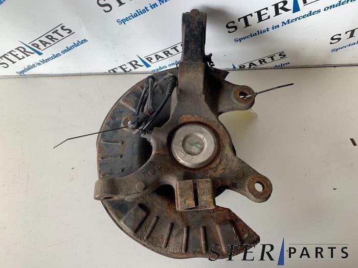 Fusee rechts-voor van een Mercedes Vito, Auto-onderdelen, Gebruikt, -, Ophalen of Verzenden, -