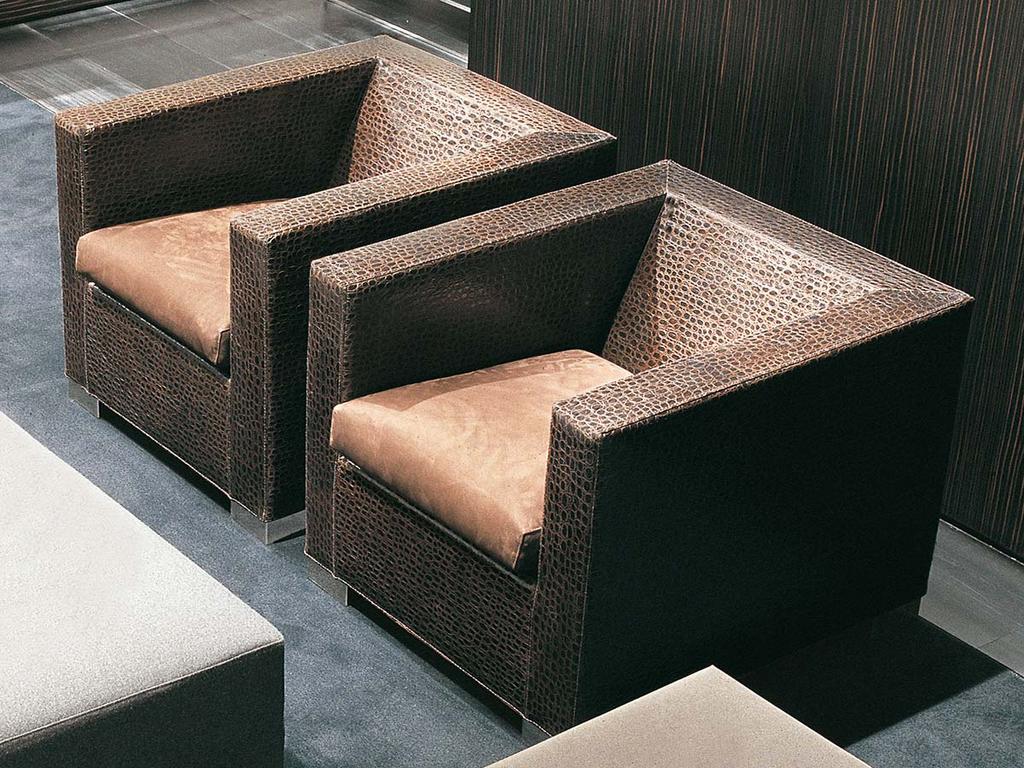 Minnotti Set of 2 Suitcase armchairs printed leather (croco), Ophalen of Verzenden, Zo goed als nieuw