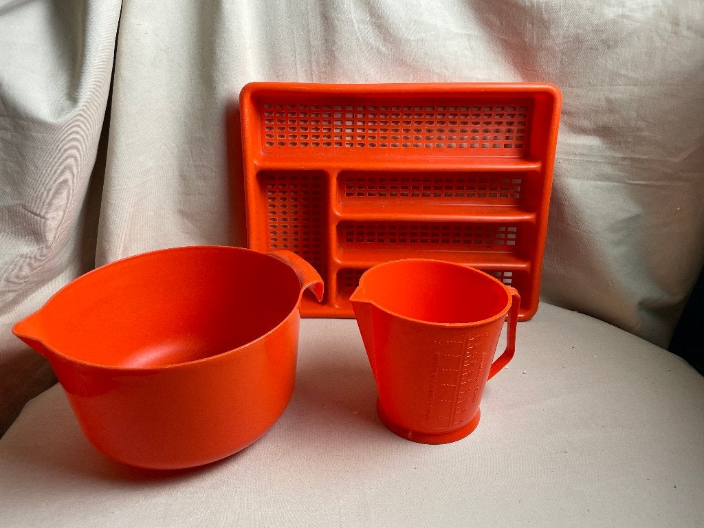 Vintage oranje beslagkom litermaat bestekbak jaren 70, Ophalen of Verzenden, Huis en Inrichting
