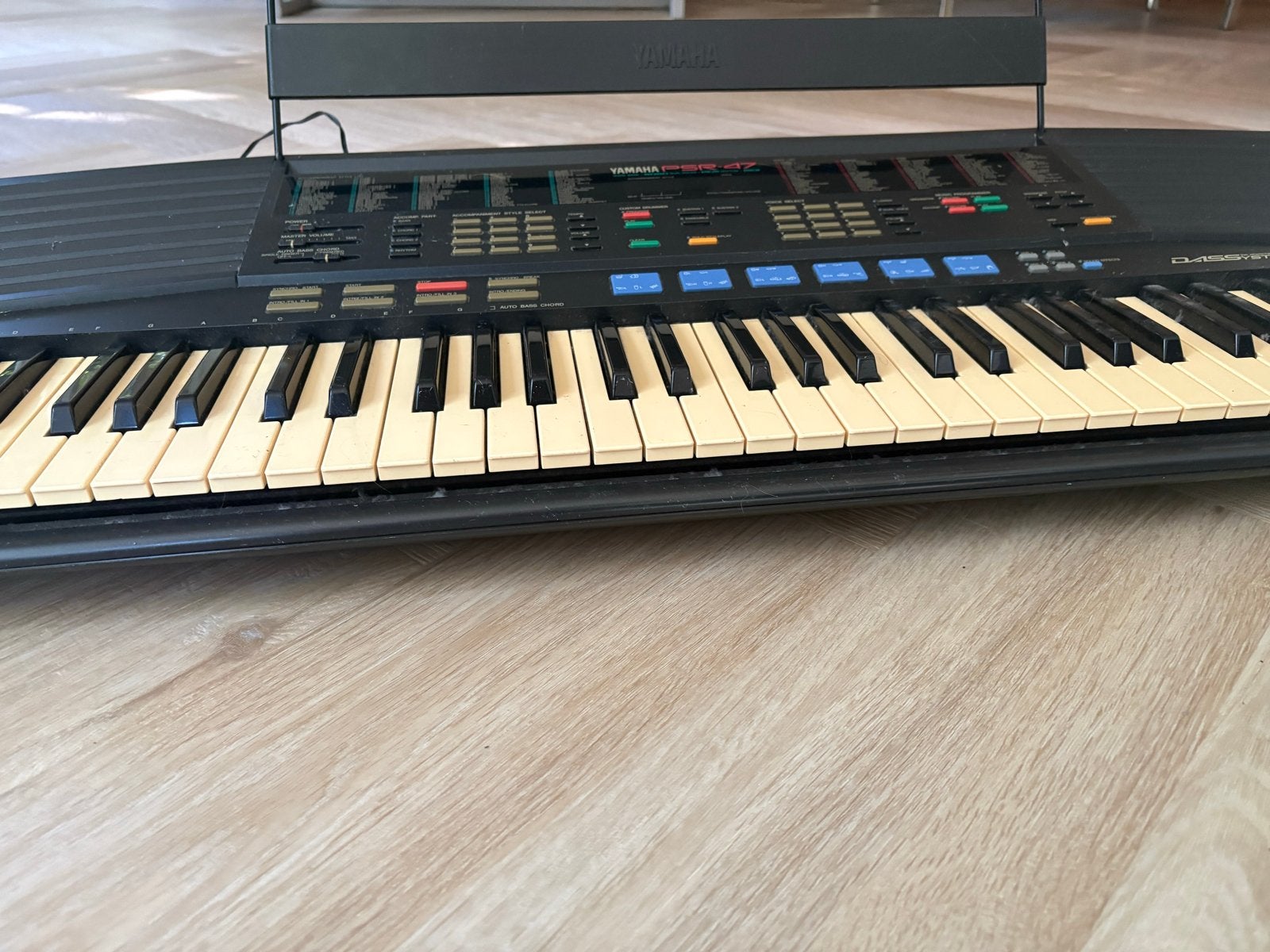 Yamaha PSR-47 Keyboard - Vintage Synthesizer, Muziek en Instrumenten, Ophalen, Yamaha, Met standaard, 61 toetsen