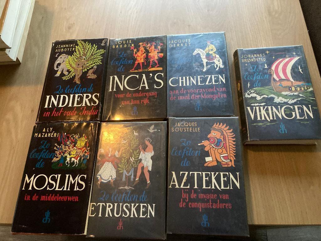 8 boeken Robert Flaceliers, Ophalen of Verzenden, 14e eeuw of eerder, Gelezen, Europa