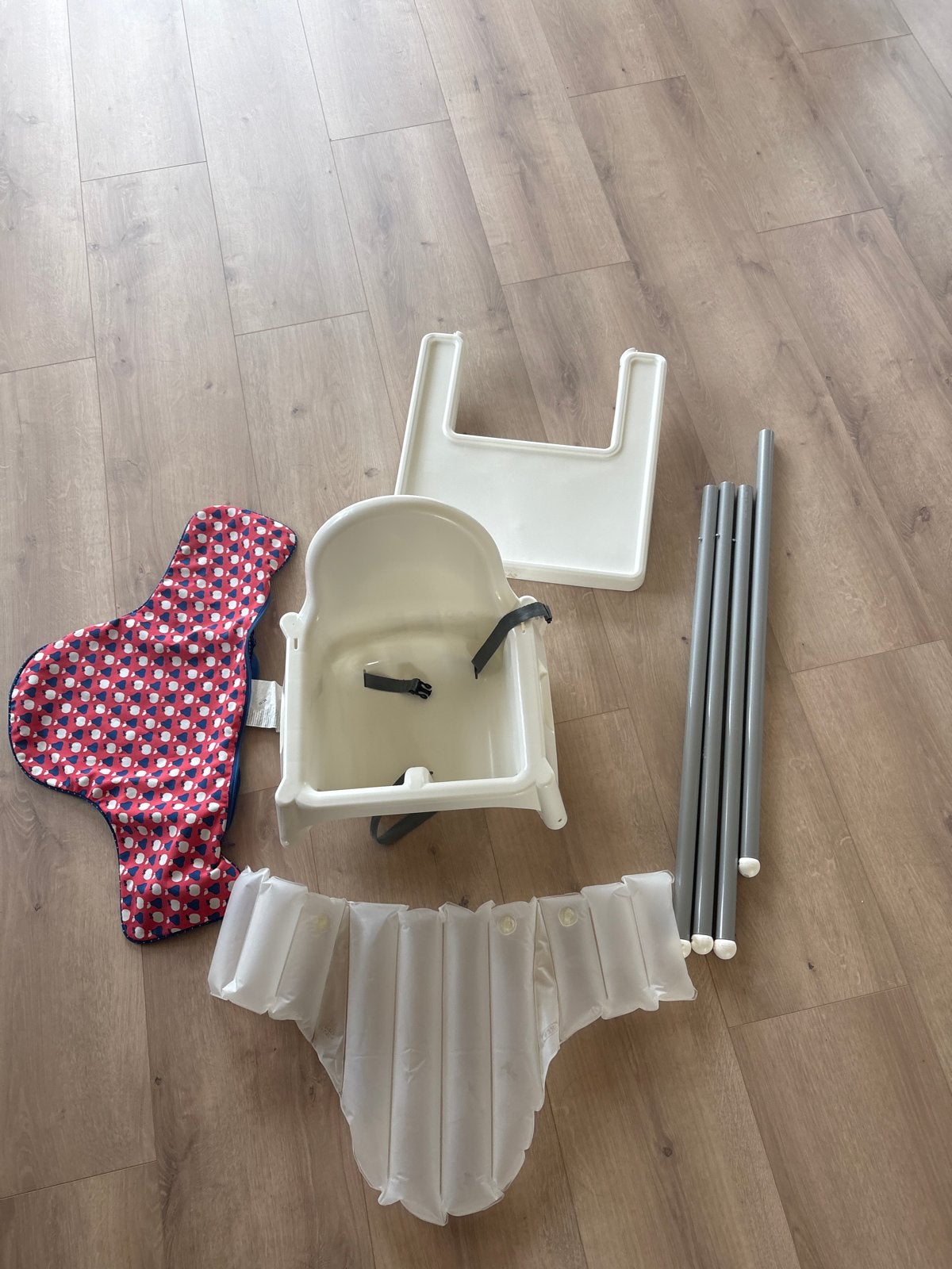 IKEA ANTILOP kinderstoel wit met eetblad, kussen en hoes, Ophalen, Gebruikt, Overige typen, Afneembaar eetblad