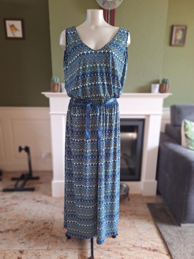 Xandres lange zomer jurk grote maat XL 46 48, Kleding | Dames, Maat 46/48 (XL) of groter, Zo goed als nieuw, Xandres, Onder de knie