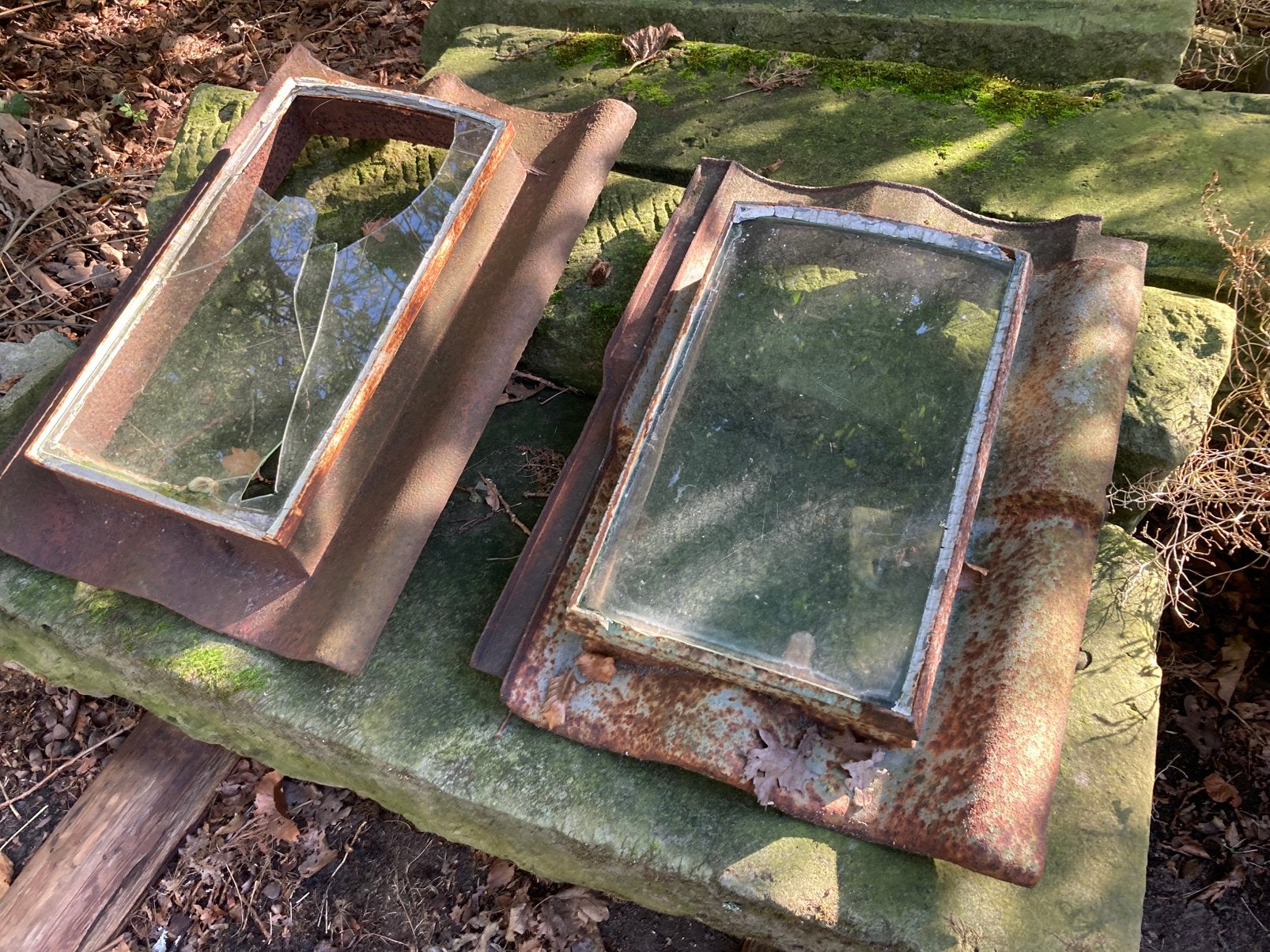 2 stuks gietijzeren dakramen, antiek dakraam gietijzer, Ophalen, Gebruikt, Minder dan 80 cm, Dakraam
