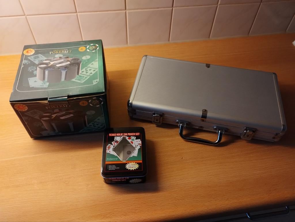 Pokerset, koffer en carrousel samen, Hobby en Vrije tijd, Vijf spelers of meer, Ophalen of Verzenden, Zo goed als nieuw