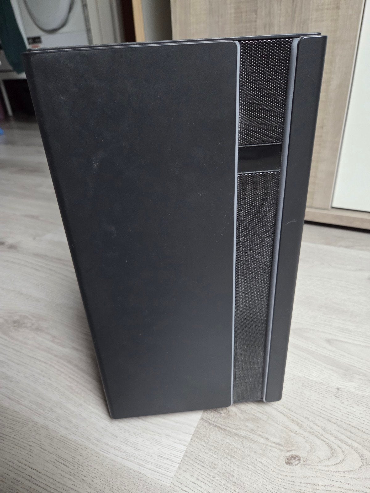 Gaming PC met Intel i7700k, AMD RX5700XT, Ophalen, Gebruikt