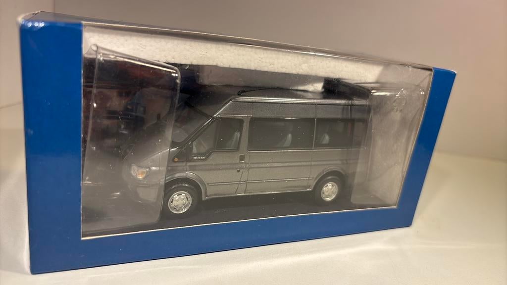 Ford transit minichamps 1.43, Hobby en Vrije tijd, Modelauto's | 1:43, Auto, Ophalen of Verzenden, MiniChamps, A