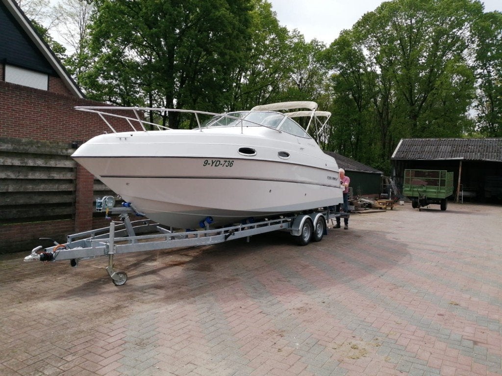 Boot Four Winns 258 Vista – Volvo Penta 5.7 V8 –, Binnenboordmotor, Kruiser, Zo goed als nieuw, Polyester