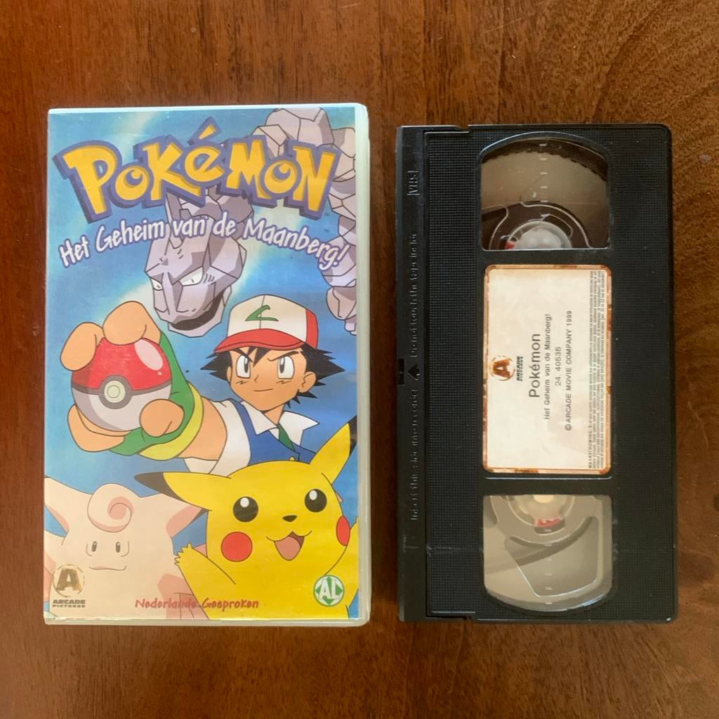 Videoband Pokemon 1997 de legende ontrafeld pokémon, Cd's en Dvd's, VHS | Kinderen en Jeugd, Alle leeftijden, Ophalen of Verzenden
