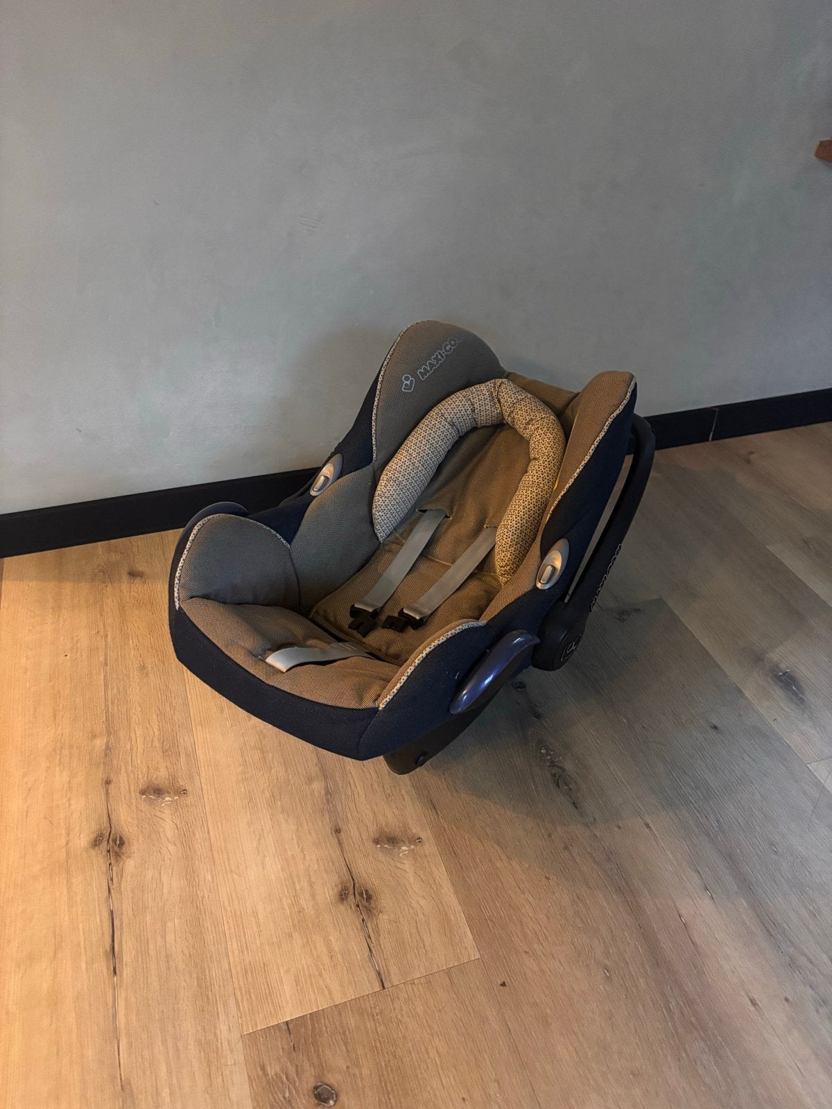 Maxi-Cosi autostoel voor baby's., Kinderen en Baby's, 0 t/m 13 kg, Maxi-Cosi, Gebruikt, Autogordel