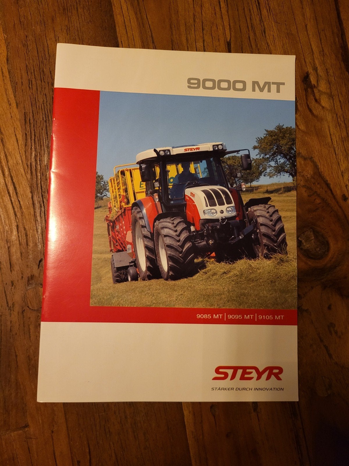 tractor folder Steyr 9000 MT, Boeken, Ophalen of Verzenden, Zo goed als nieuw