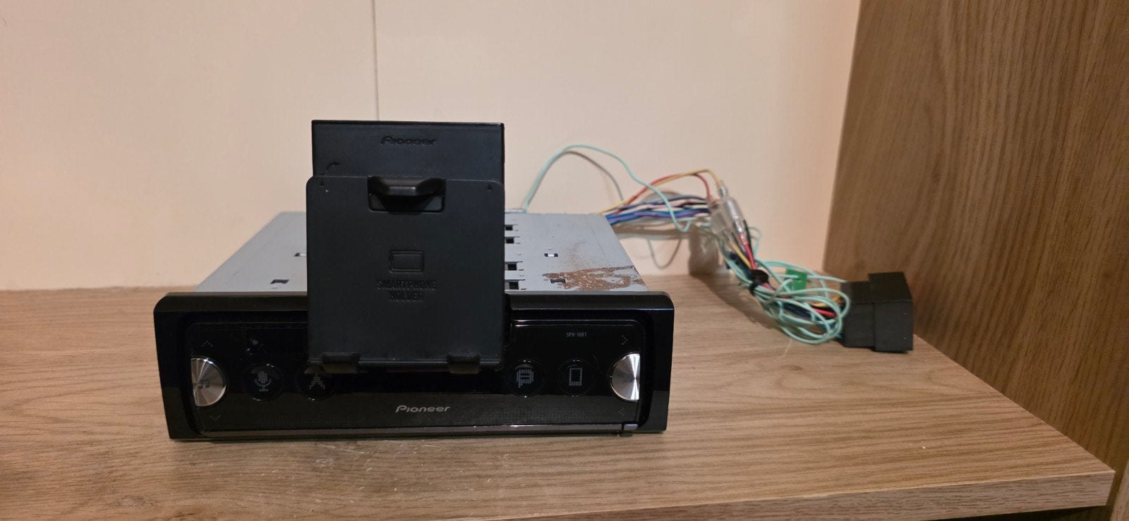 Pioneer SPH-10BT autoradio met smartphonehouder, Auto diversen, Ophalen, Zo goed als nieuw