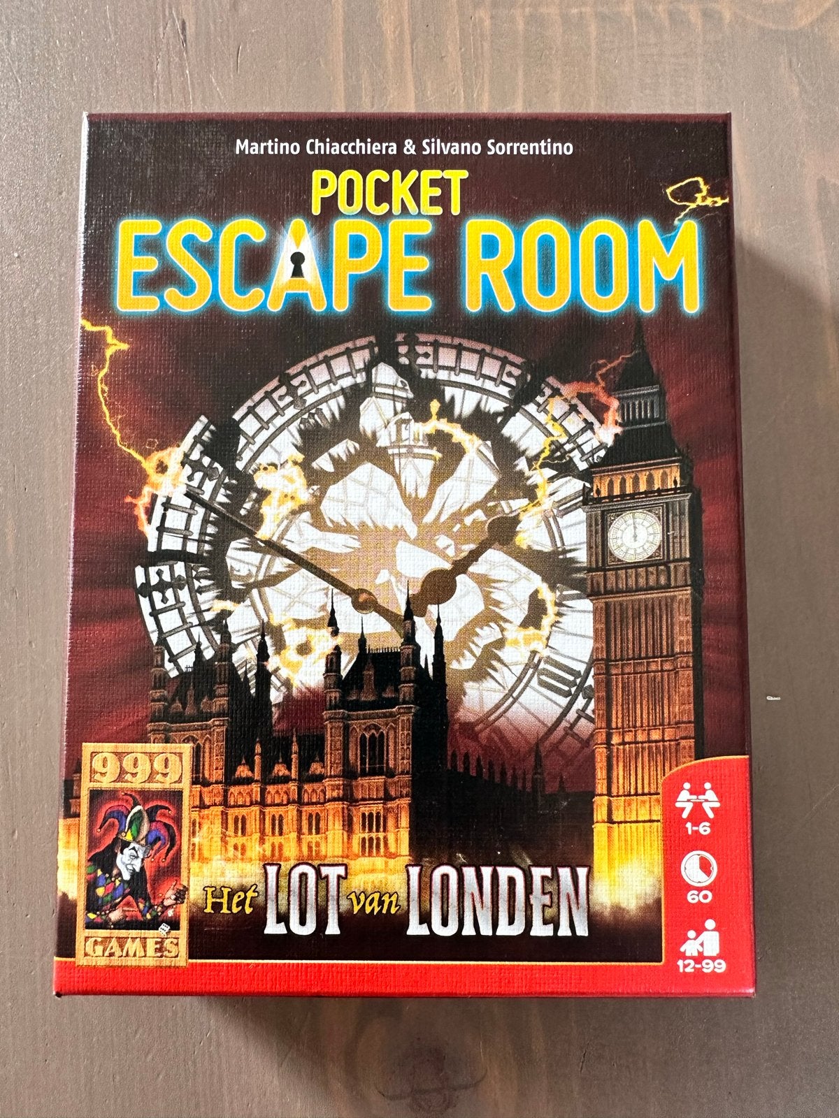 Pocket Escape Room: Het Lot van Londen (1-6 spelers), Vijf spelers of meer, Verzenden, Zo goed als nieuw, Reisspel