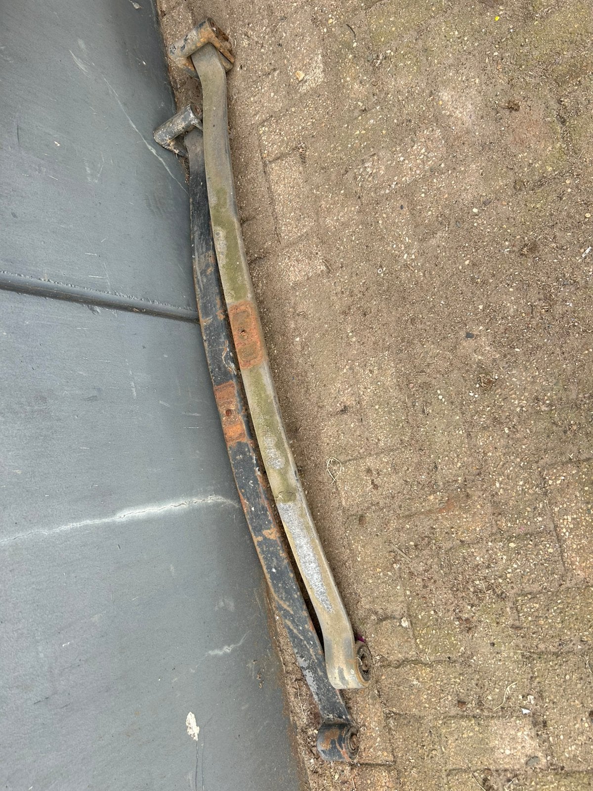 Mercedes / Volkswagen bladveer 2 stuks, Ophalen of Verzenden, Volkswagen