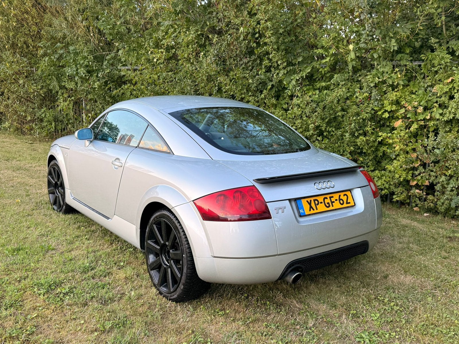 Foto 2 van Audi TT 1.8 T Coupe 132KW 1999 Grijs