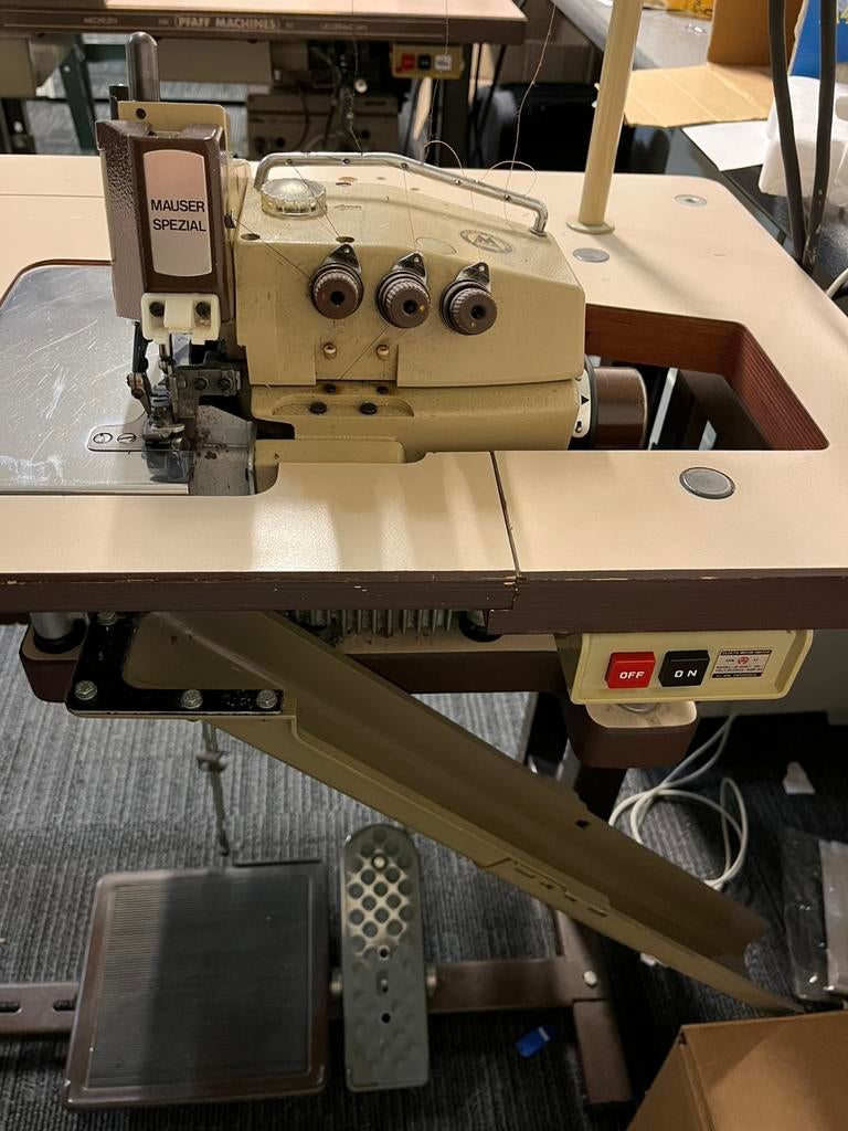 Lockmachine Mauser, Gebruikt, Lockmachine, Industrieel, Ophalen