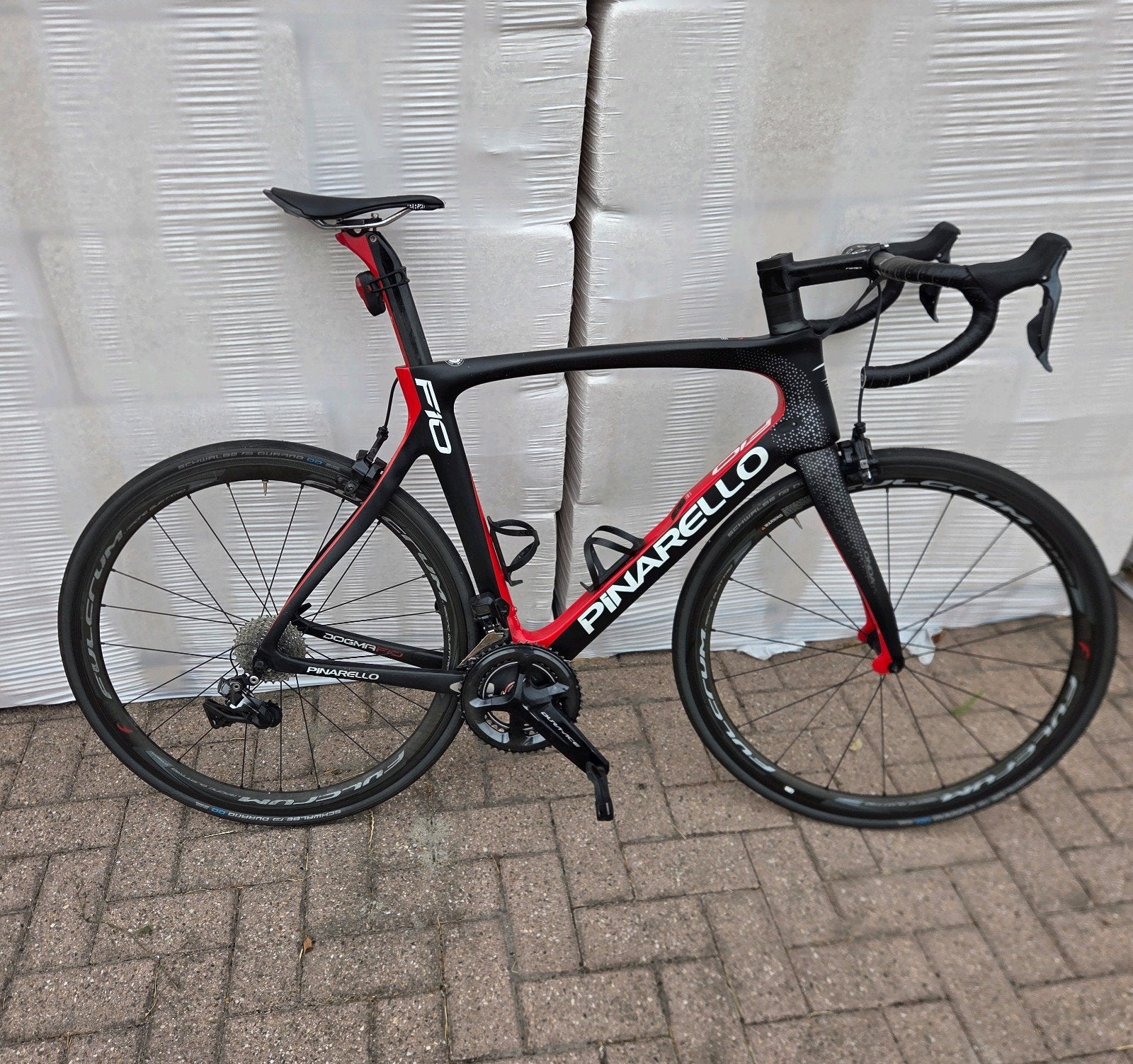 Pinarello Dogma F10 Di2, Gebruikt, Carbon, 57 tot 61 cm, Meer dan 20 versnellingen