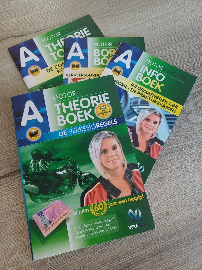 Theorieboek motor 2026 Vekabest (theorie, CBR), Boeken, Niet van toepassing, Ophalen of Verzenden, Zo goed als nieuw, Vekabest
