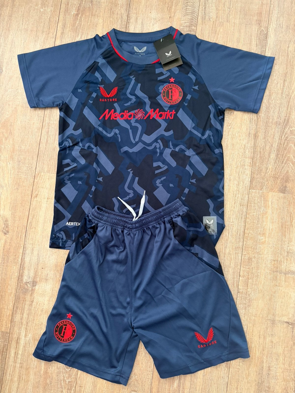 Feyenoord uit tenue kids maat 146/152, Maat XS of kleiner, Ophalen of Verzenden, Nieuw, Set