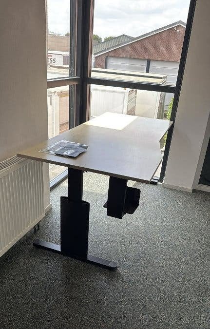 ZGAN in hoogte verstelbaar BUREAU - L 180 x D 80/90 cm, Huis en Inrichting, Ophalen, 180 cm, In hoogte verstelbaar, Zo goed als nieuw