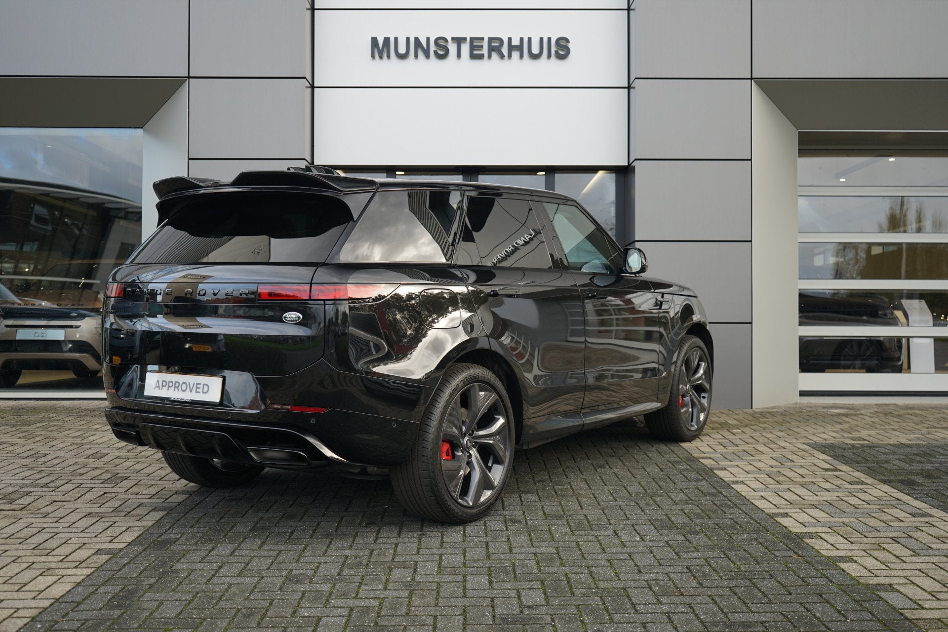 Land Rover Range Rover Sport 3.0 P440e Dynamic SE | Schuif/K, Automaat, 12 maanden, Gebruikt, Euro 6