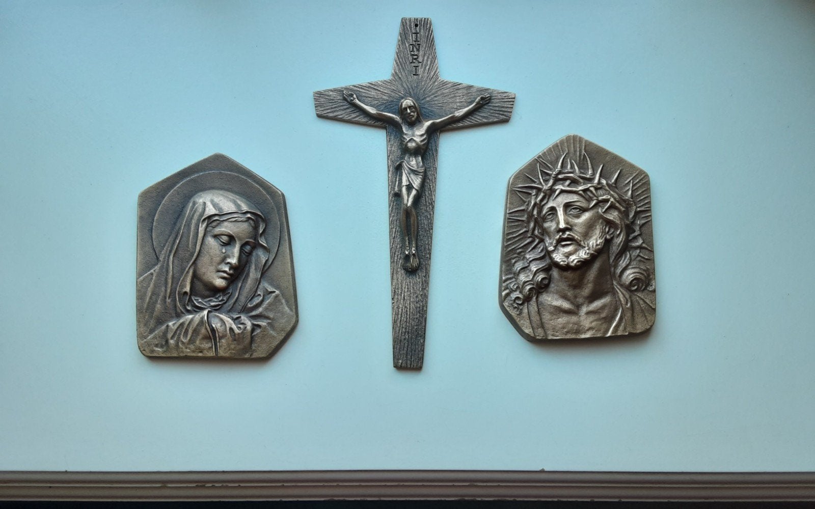 Set: Mater Dolorosa, Christus afbeelding en bronzen Kruisje, Antiek en Kunst, Ophalen of Verzenden