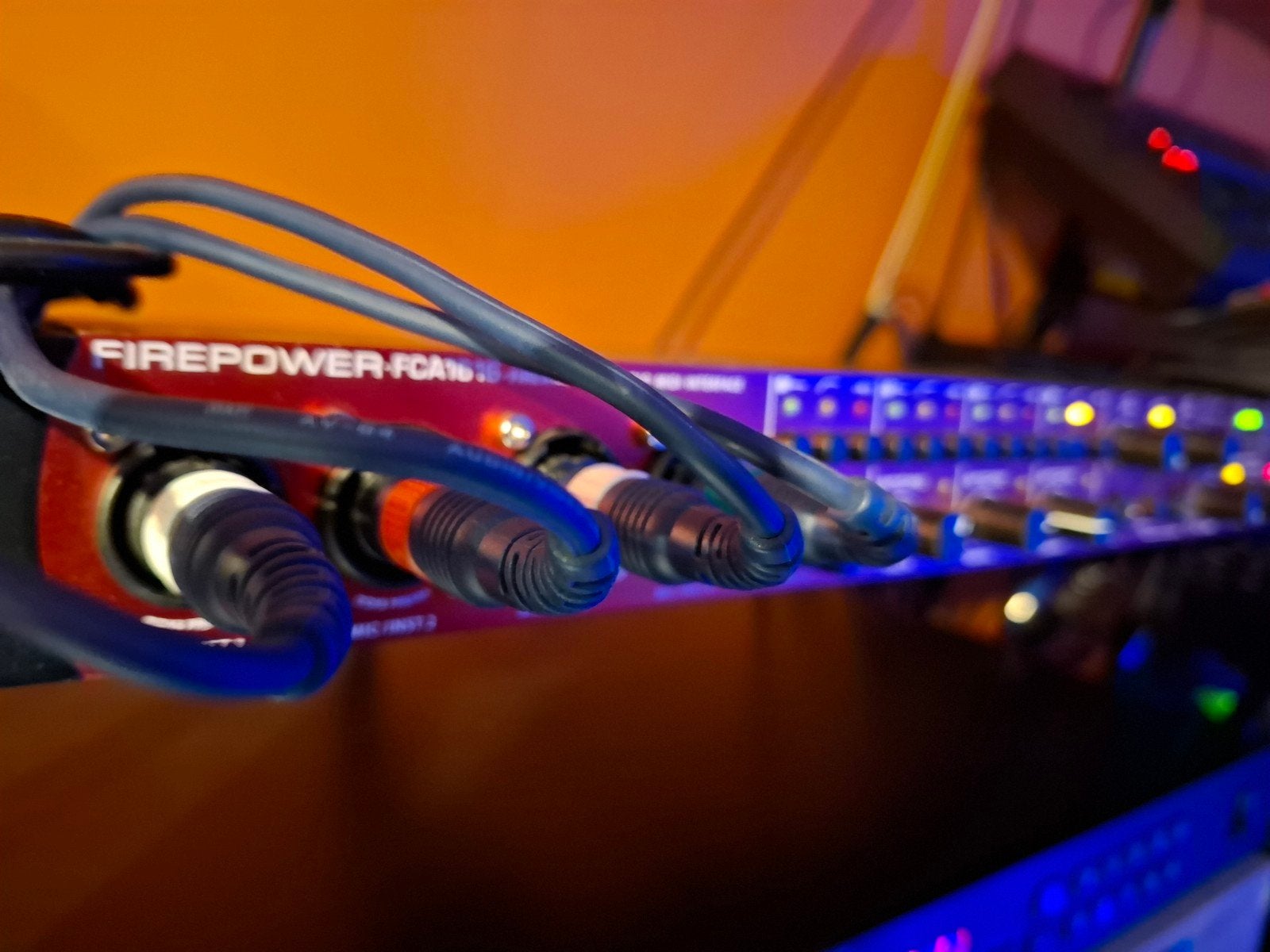 Behringer Firepower FCA1616 Audio Interface, Ophalen of Verzenden, Gebruikt, 20 kanalen of meer, Microfooningang