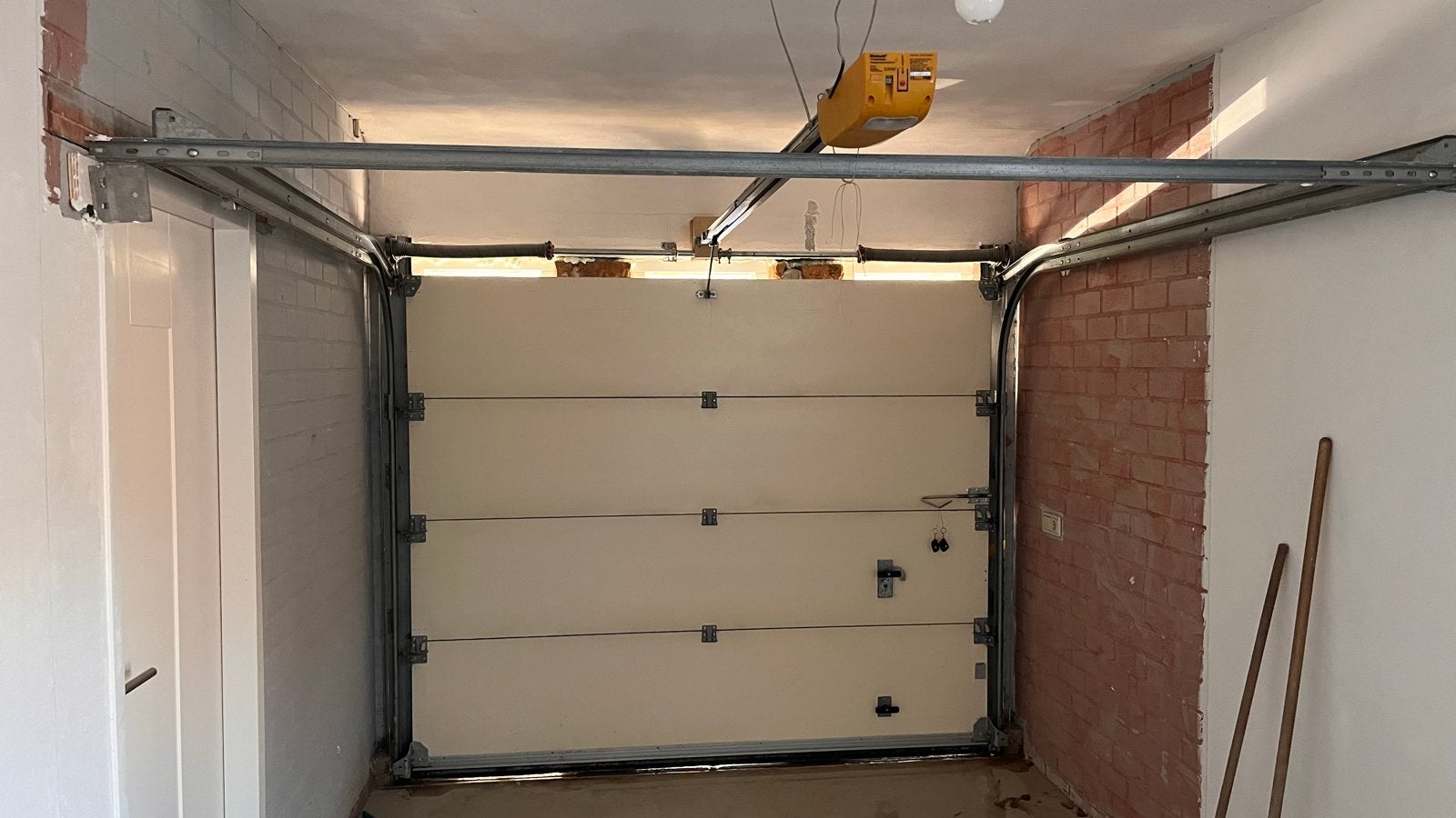 Garagedeur met elektrische opener 203 x 240 cm, Gebruikt, Verzenden, 120 cm of meer, Garagedeur
