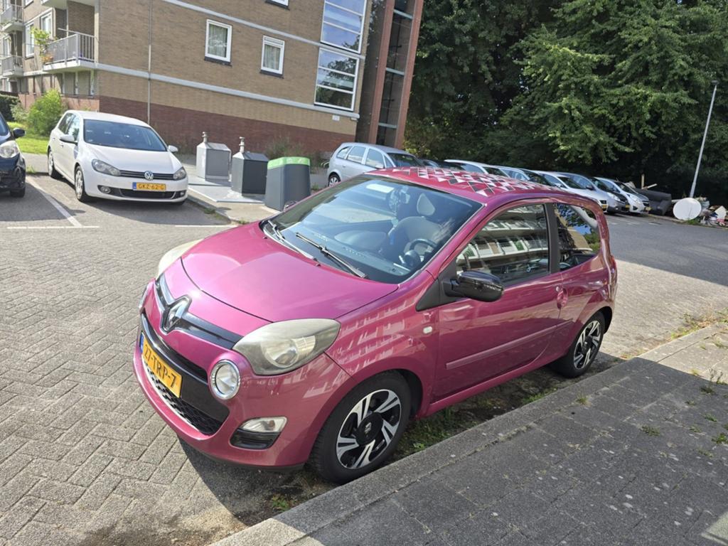 Renault Twingo 1.2 16V dynamique 2012 1ste uitvoering, Auto's, Renault, Twingo, 74 pk, 4 stoelen, Alcantara