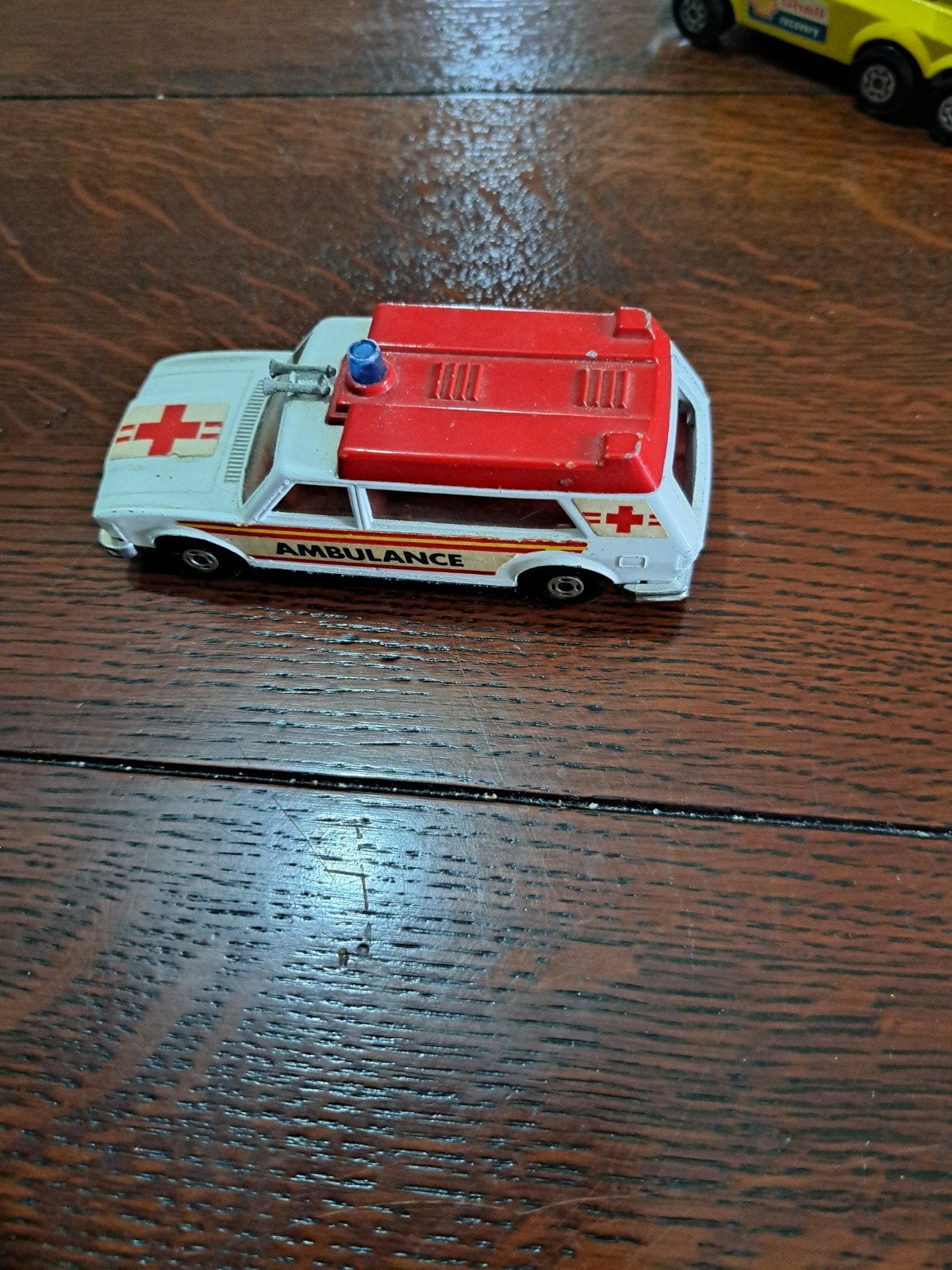Vintage Matchbox Speelgoedauto's - Shell & Ambulance, Ophalen of Verzenden, Gebruikt