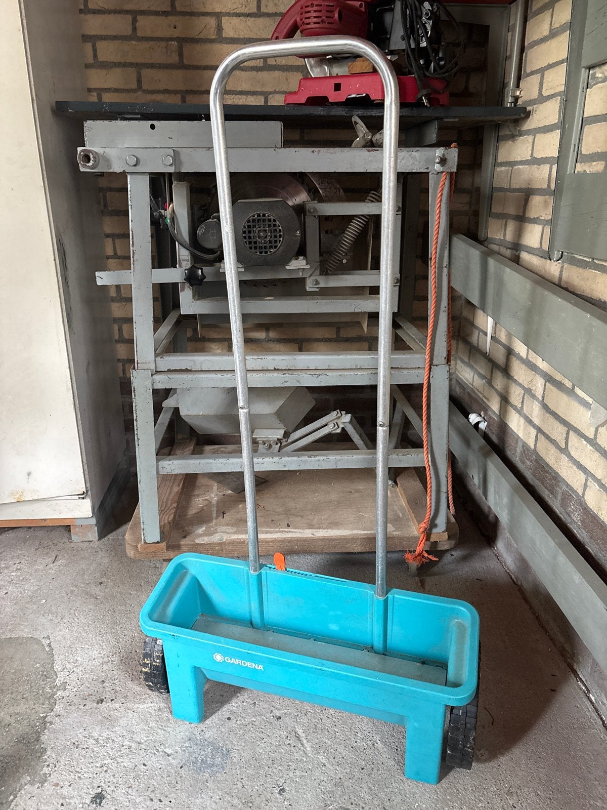 Gardena strooiwagen voor zaad, mest of zout, Ophalen, Gebruikt