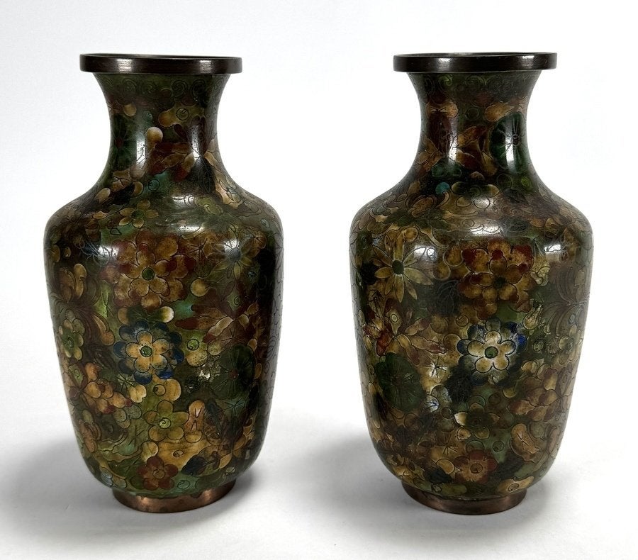 111. Cloisonné vazen, decor met bloemen - China, 20e eeuw, Antiek en Kunst, Antiek | Emaille, Ophalen