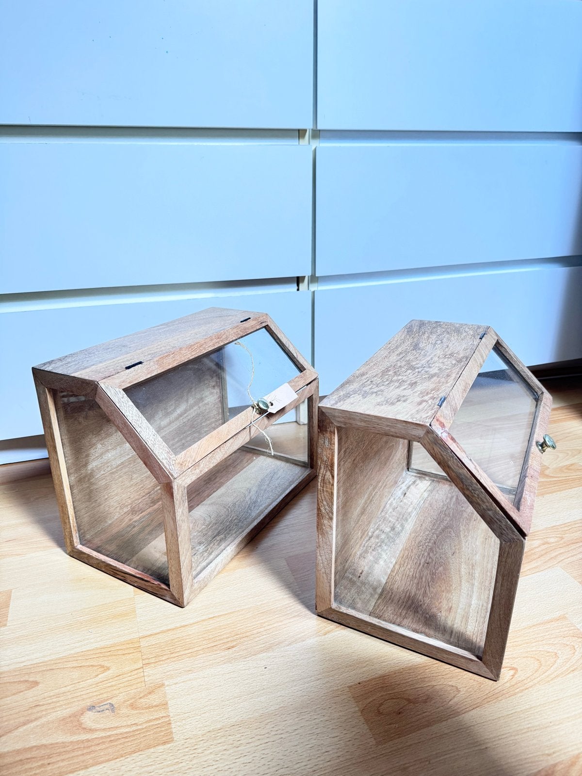 2 Rivera Maison show cases, Ophalen, Hout, Bruin, Landelijk