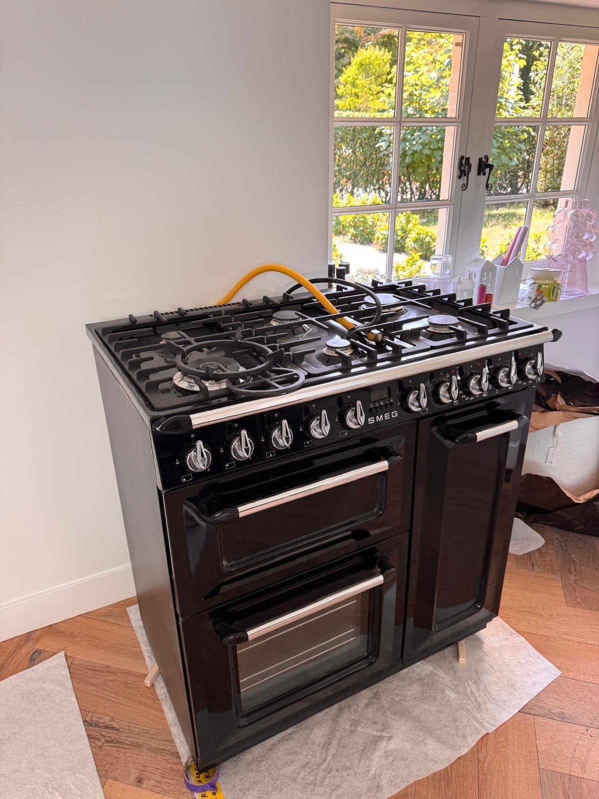 Smeg Fornuis, Ophalen, 60 cm of meer, Zo goed als nieuw, Gas