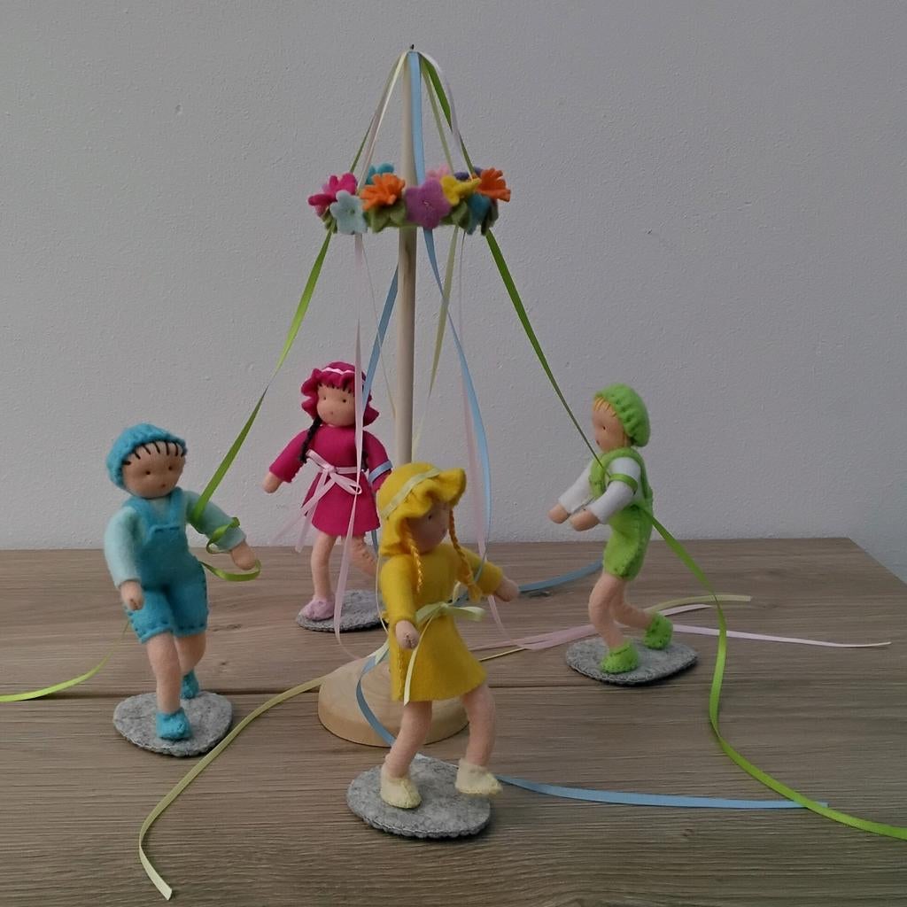 Seizoenstafel, Ophalen of Verzenden, Figuurtje(s)