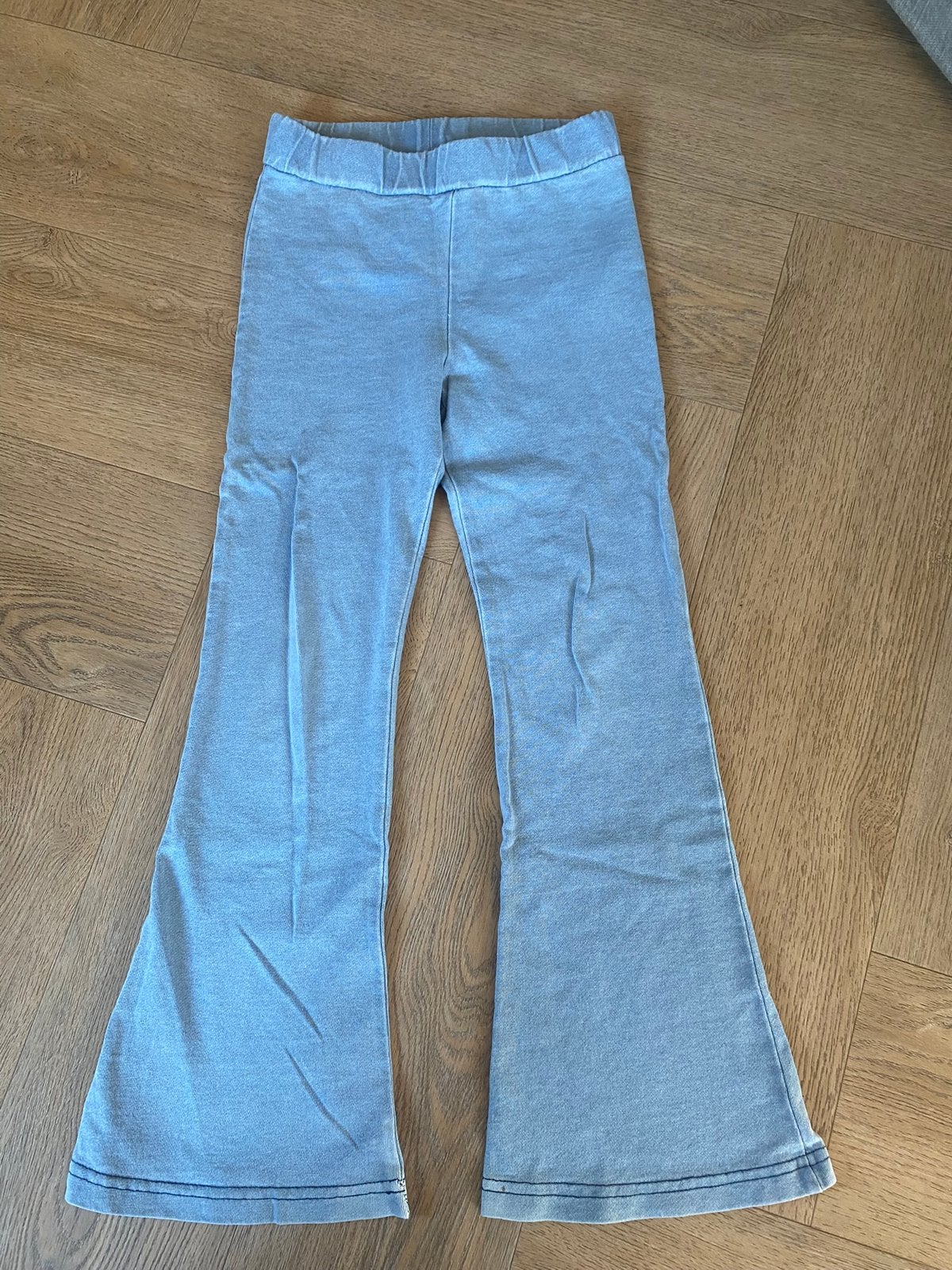 Hema denim flared maat 110/116, Ophalen of Verzenden, Gebruikt, Meisje, Broek